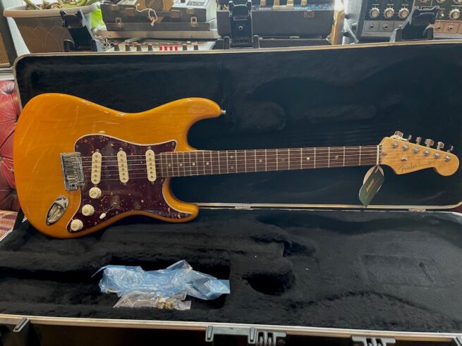 Fender American Deluxe Stratocaster Natural 2008**SOLD