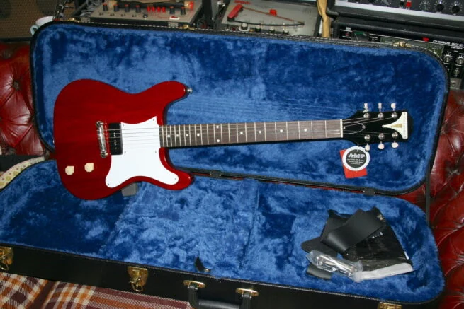 Epiphone USA Coronet Vintage Cherry