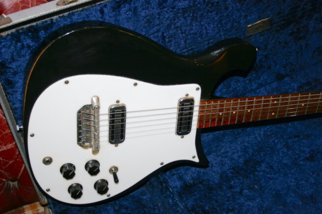 Rickenbacker 450 1965 Jetglo - Image 2