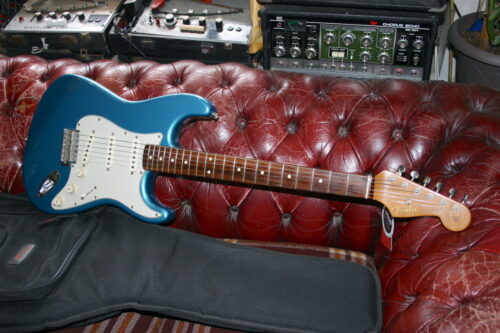Fender 2002 Classic 60's Stratocaster Lake Placid Blue