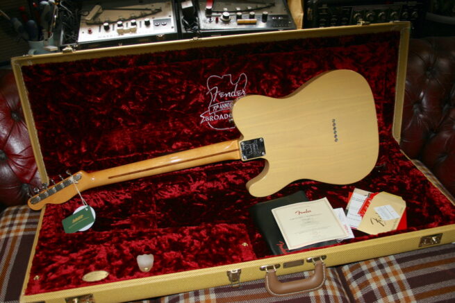 Fender 2019 70th Anniversary Broadcaster - Image 3