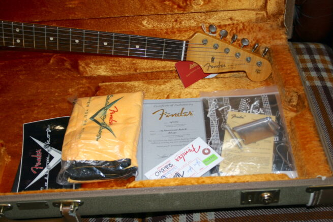 Fender Custom Shop '63 Relic Stratocaster Candy Apple red - Image 3