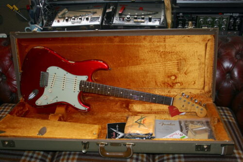 Fender Custom Shop '63 Relic Stratocaster Candy Apple red
