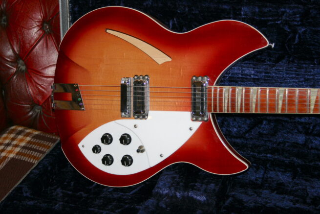 Rickenbacker 1995 V64/6 360 Fireglo - Image 2