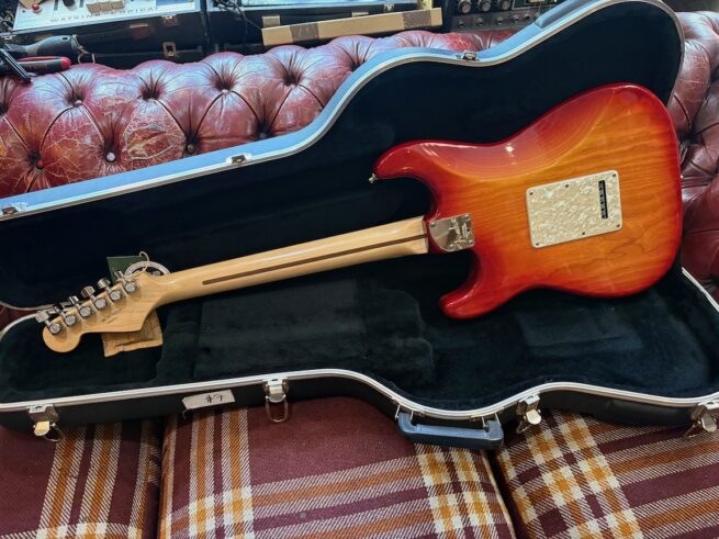 Fender American Deluxe Stratocaster Sienna Burst Ash S1 Switch - Image 4
