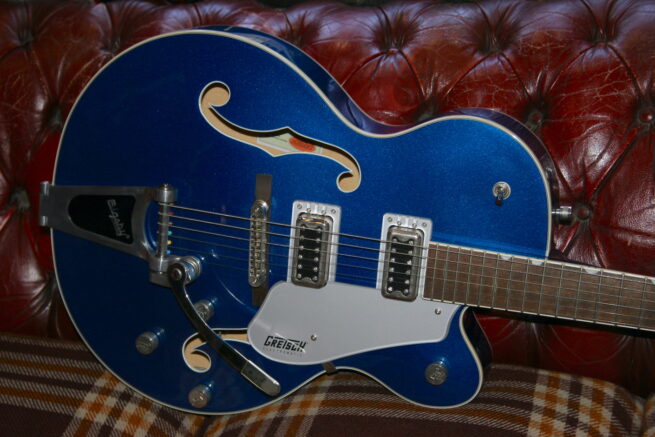 Gretsch G5420T Azure Metallic - Image 2
