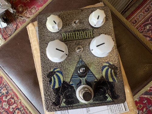 Black Arts Toneworls Pharaoh Gold Hammertone Fuzz