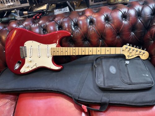 Fender 2011 USA Special Stratocaster Candy Apple Red