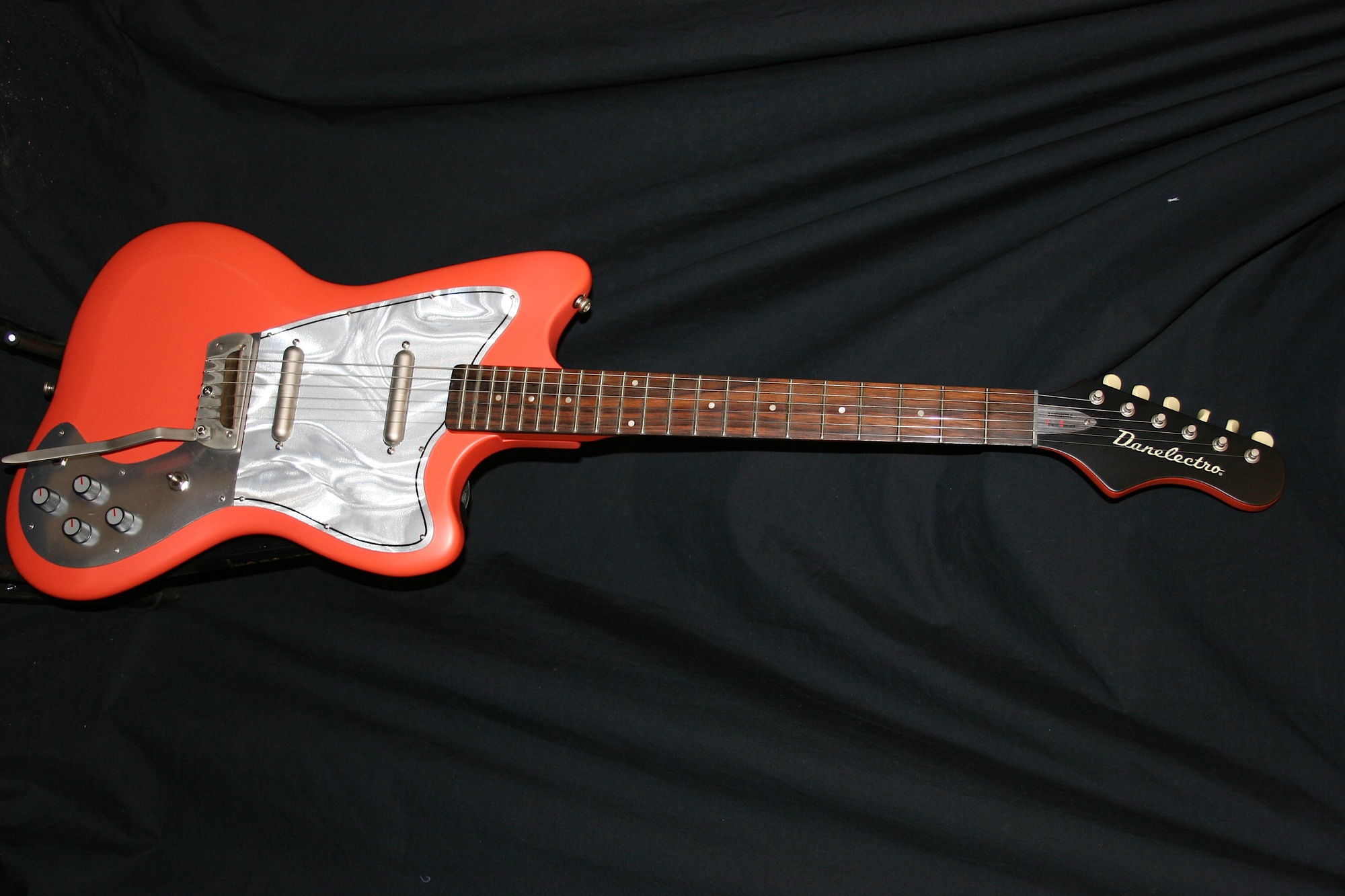 danelectro dead on 67 for sale