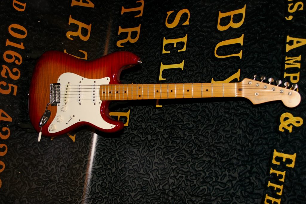 Fender 1994 Made in Japan photo flame stratocaster - Amp Guitars ...