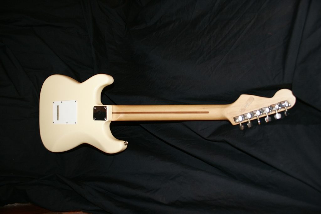 Squier korean SSH stratocaster CN serial Amp Guitars, Macclesfield